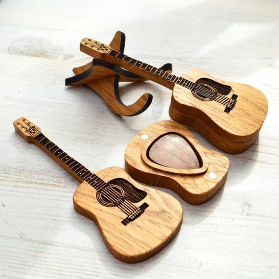 🔥Limited time offer, last day 53% off🎸Mini Cute Edition Wooden Guitar Plectrum Case