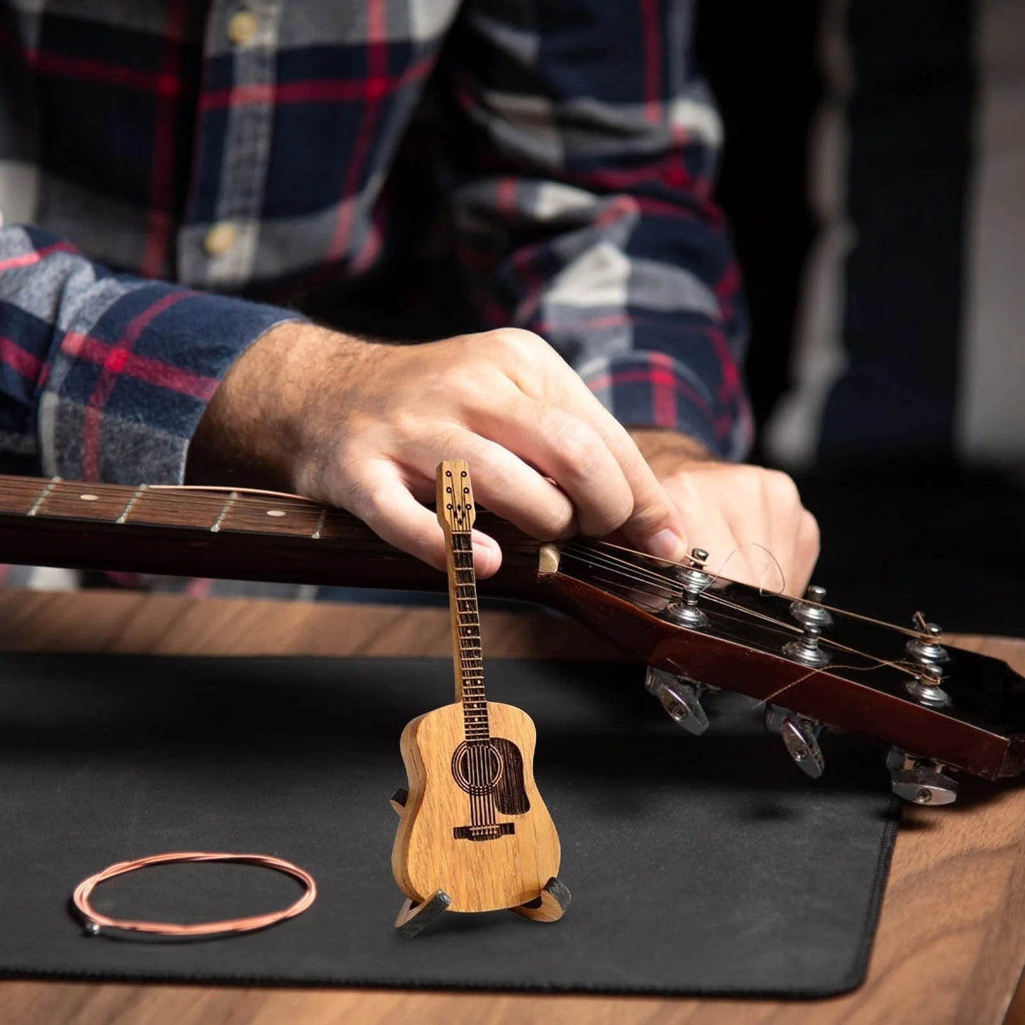 🔥Limited time offer, last day 53% off🎸Mini Cute Edition Wooden Guitar Plectrum Case