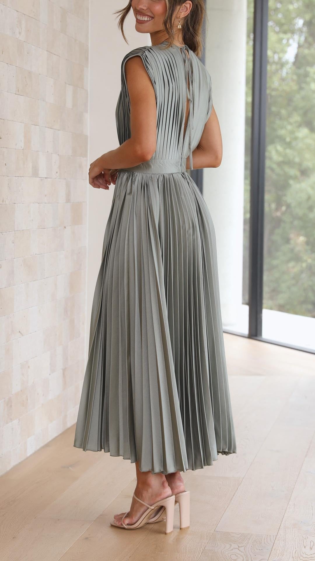 🎁Huge Sale -52% OFF💖Draped V-Neck Pleated Skirt Dress