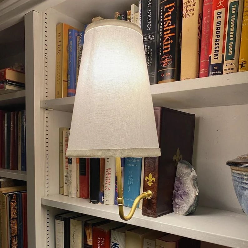 Wyhsports - The "Classic" Literary Lamp - Battery Powered