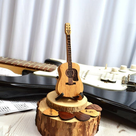 🔥Limited time offer, last day 53% off🎸Mini Cute Edition Wooden Guitar Plectrum Case
