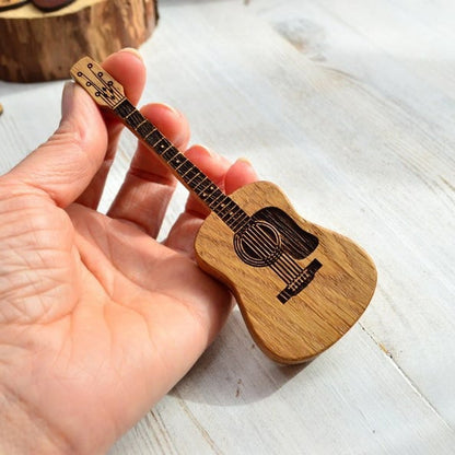 🔥Limited time offer, last day 53% off🎸Mini Cute Edition Wooden Guitar Plectrum Case